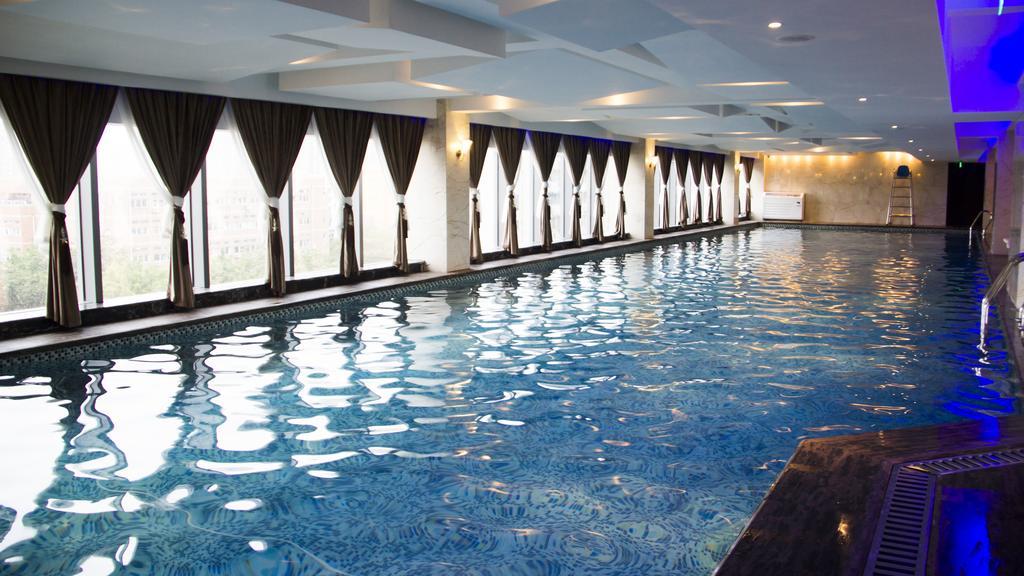 Chengdu Cynn Hotel Buitenkant foto